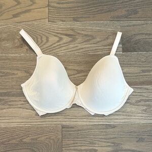 Natori Underwire Bra 34DDD Satin Nude Tan Lined Cups Lace Trim